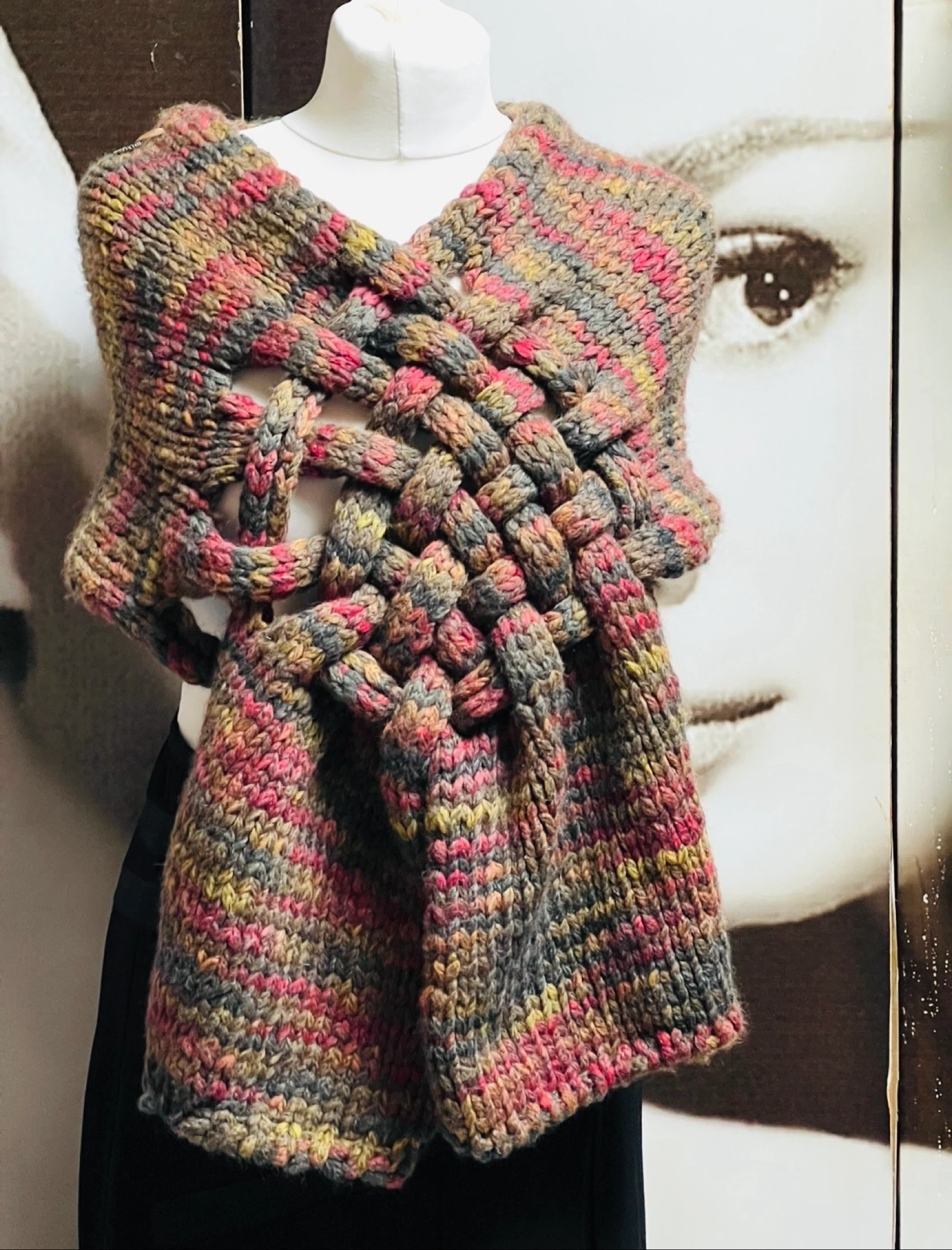Save The Queen poncho en alpaga et laine neuf 